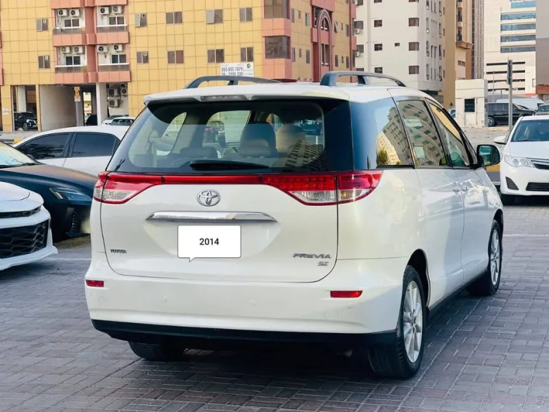 2014 Toyota Avalon in Dubai