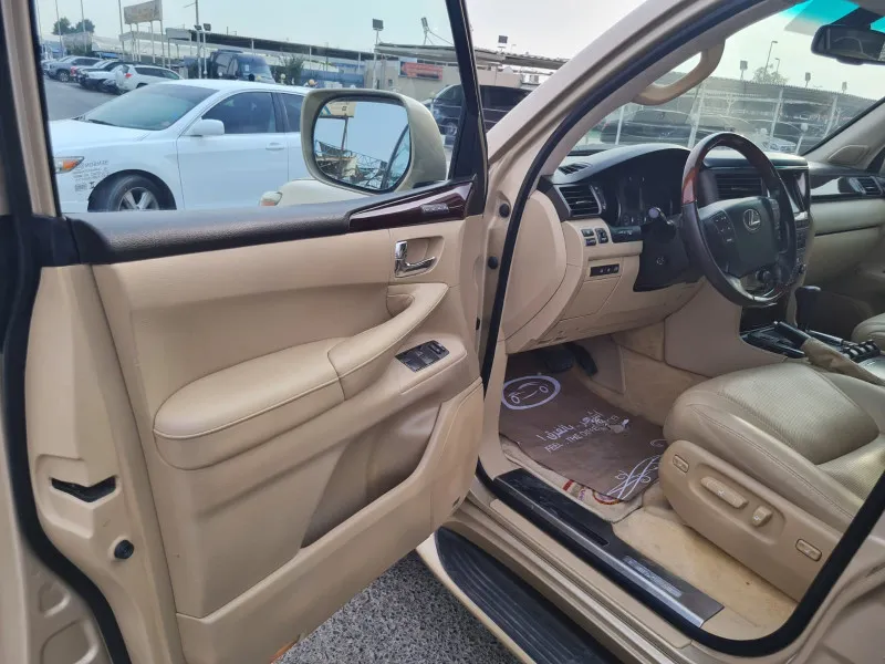 2020 Lexus LX 570 in Dubai