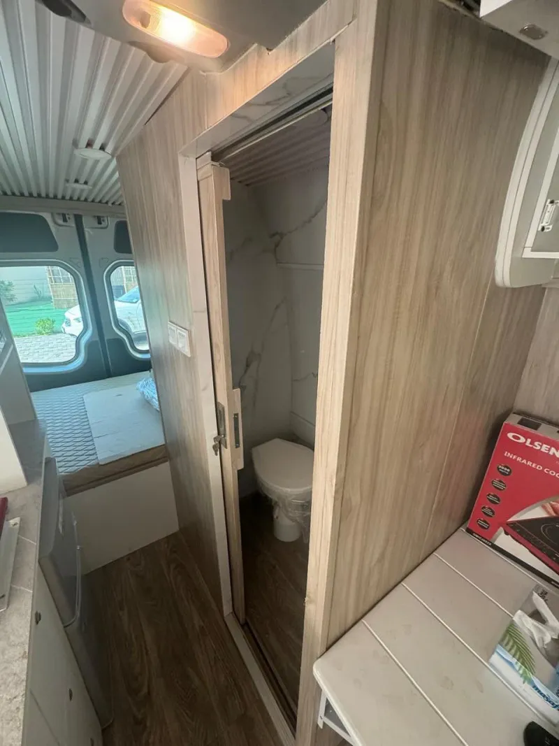 2016 Mercedes-Benz Sprinter in Dubai