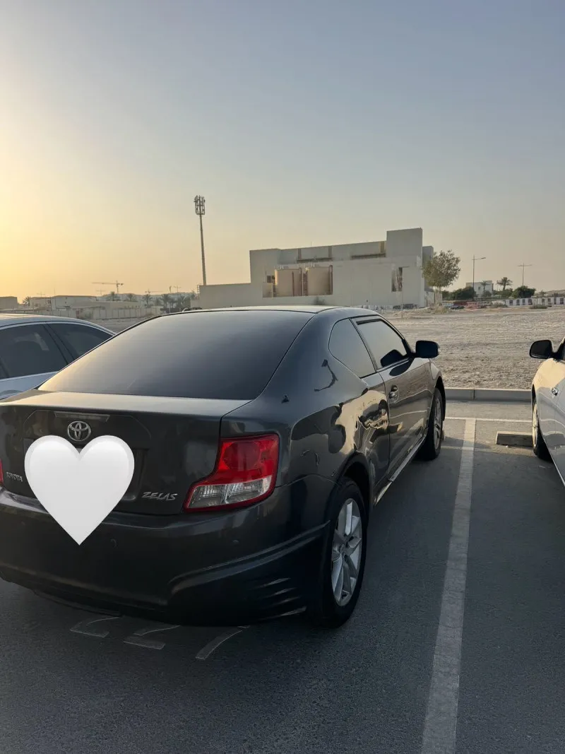 2011 تويوتا زيلاس in Dubai