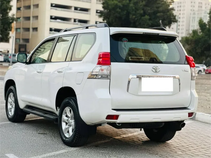 2012 تويوتا برادو in Dubai