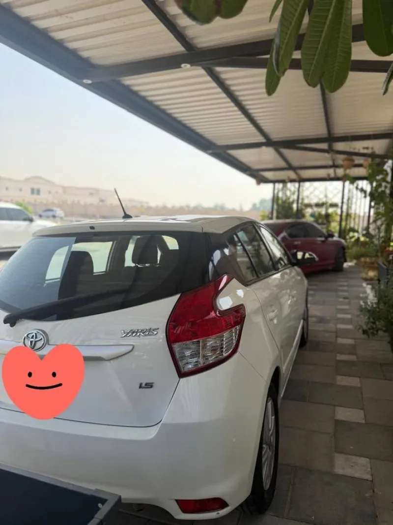 2016 تويوتا ياريس in Dubai
