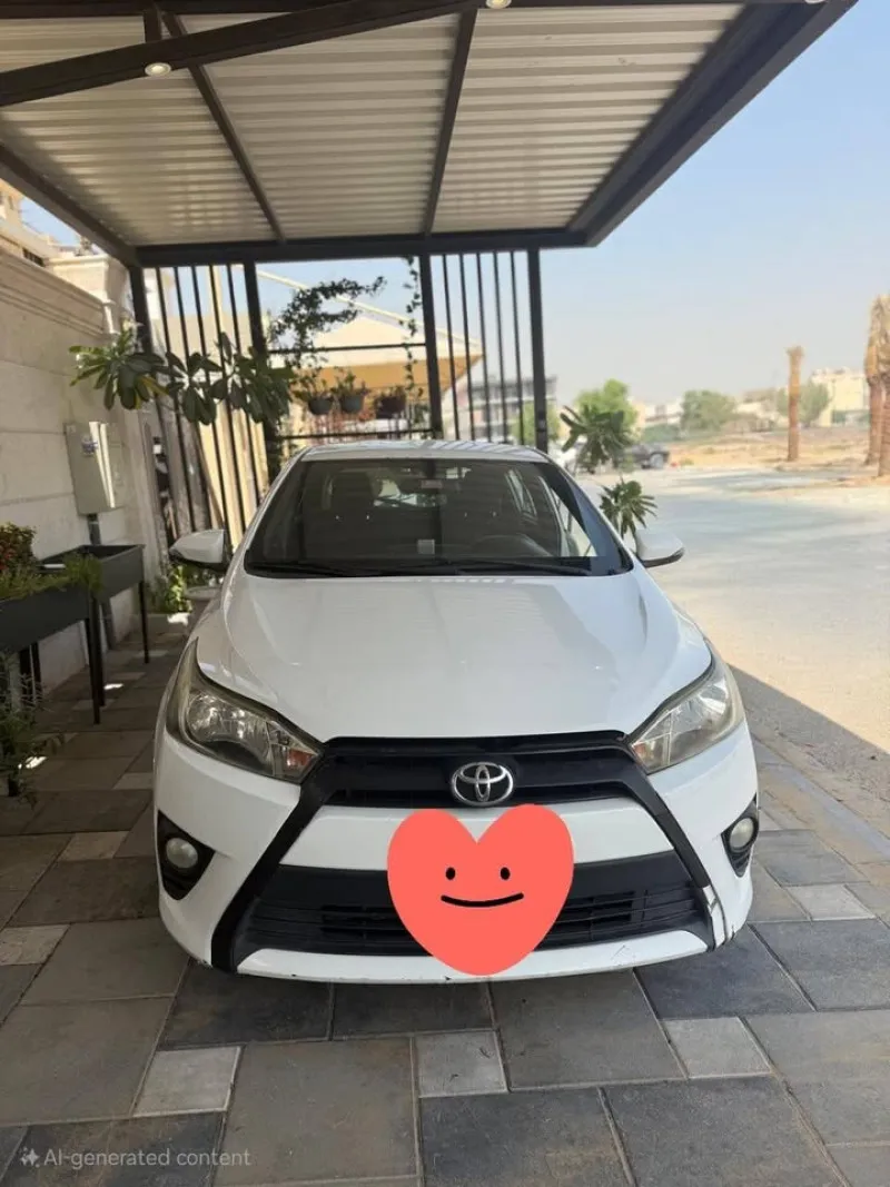 2016 تويوتا ياريس in Dubai