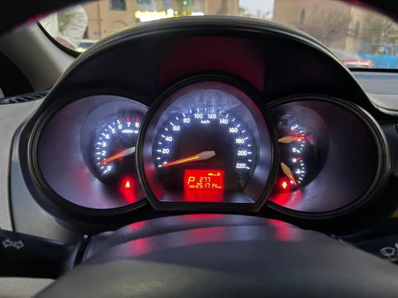 2014 Kia Rio in Dubai