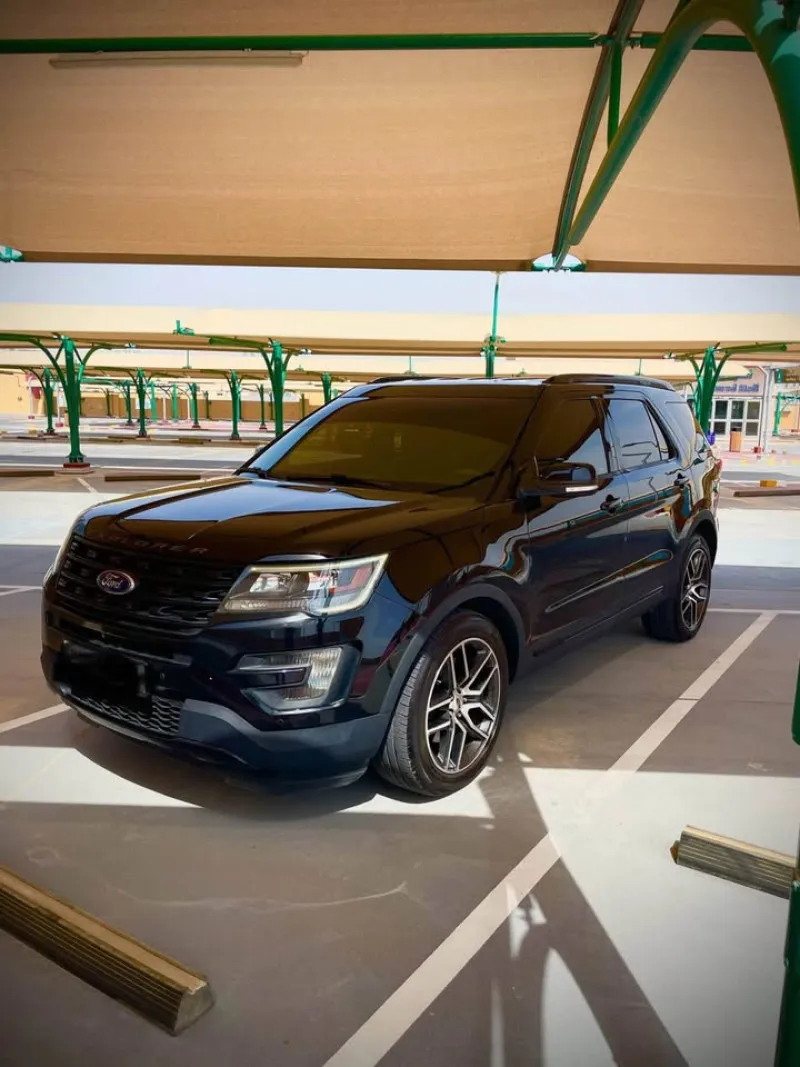 2016 Ford Explorer in Dubai