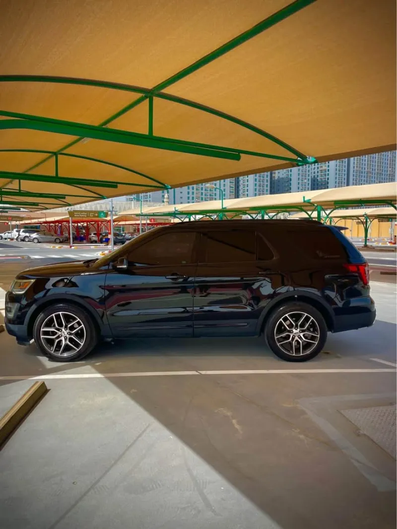 2016 Ford Explorer in Dubai