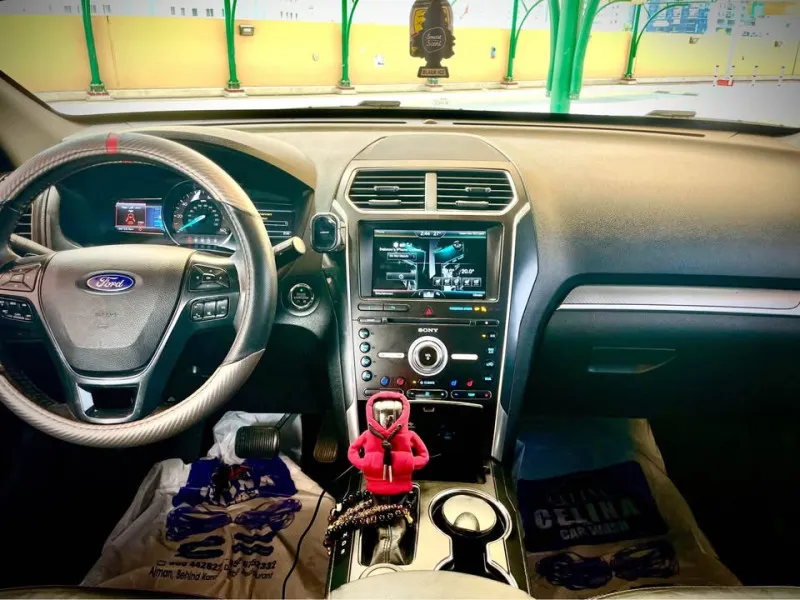 2016 Ford Explorer in Dubai