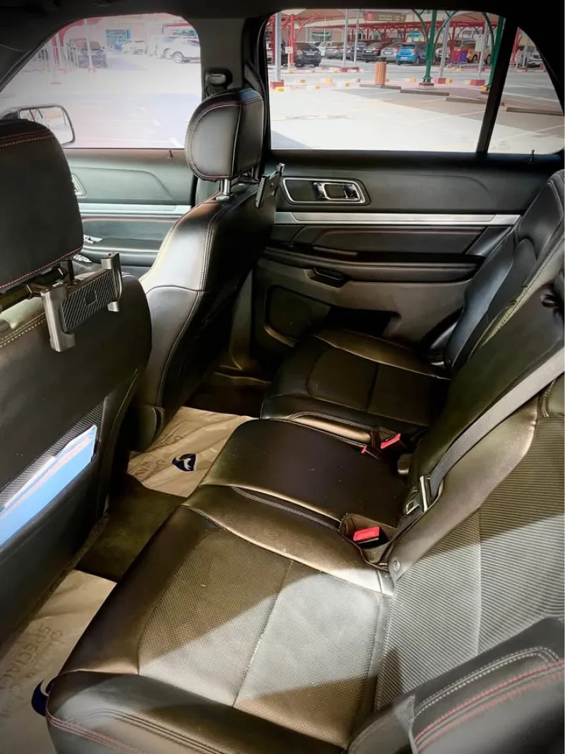 2016 Ford Explorer in Dubai