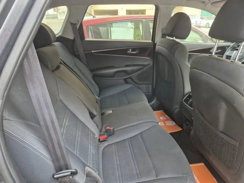 2020 Kia Sorento in Dubai