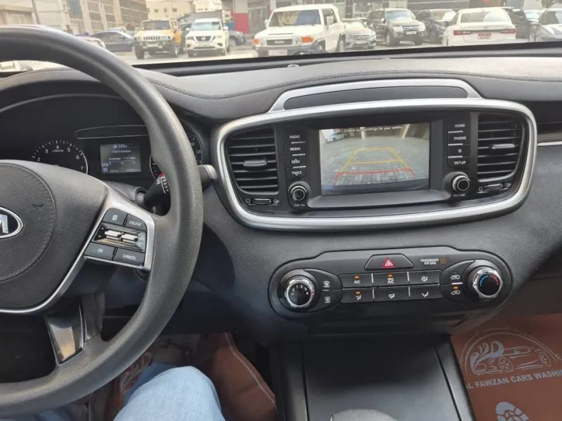 2020 Kia Sorento in Dubai