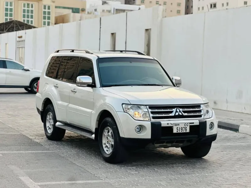 2008 ميتسوبيشي باجيرو in Dubai