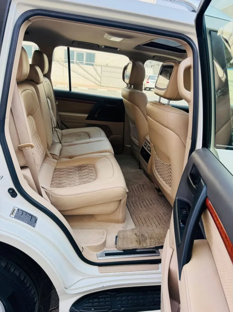 2015 Toyota Land Cruiser in Dubai