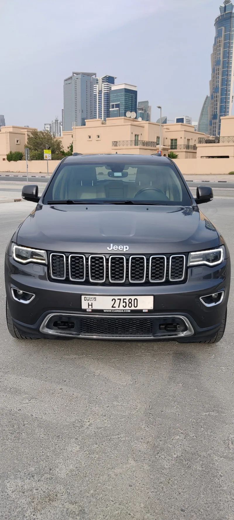 2017 جييب جراند شيروكي in Dubai