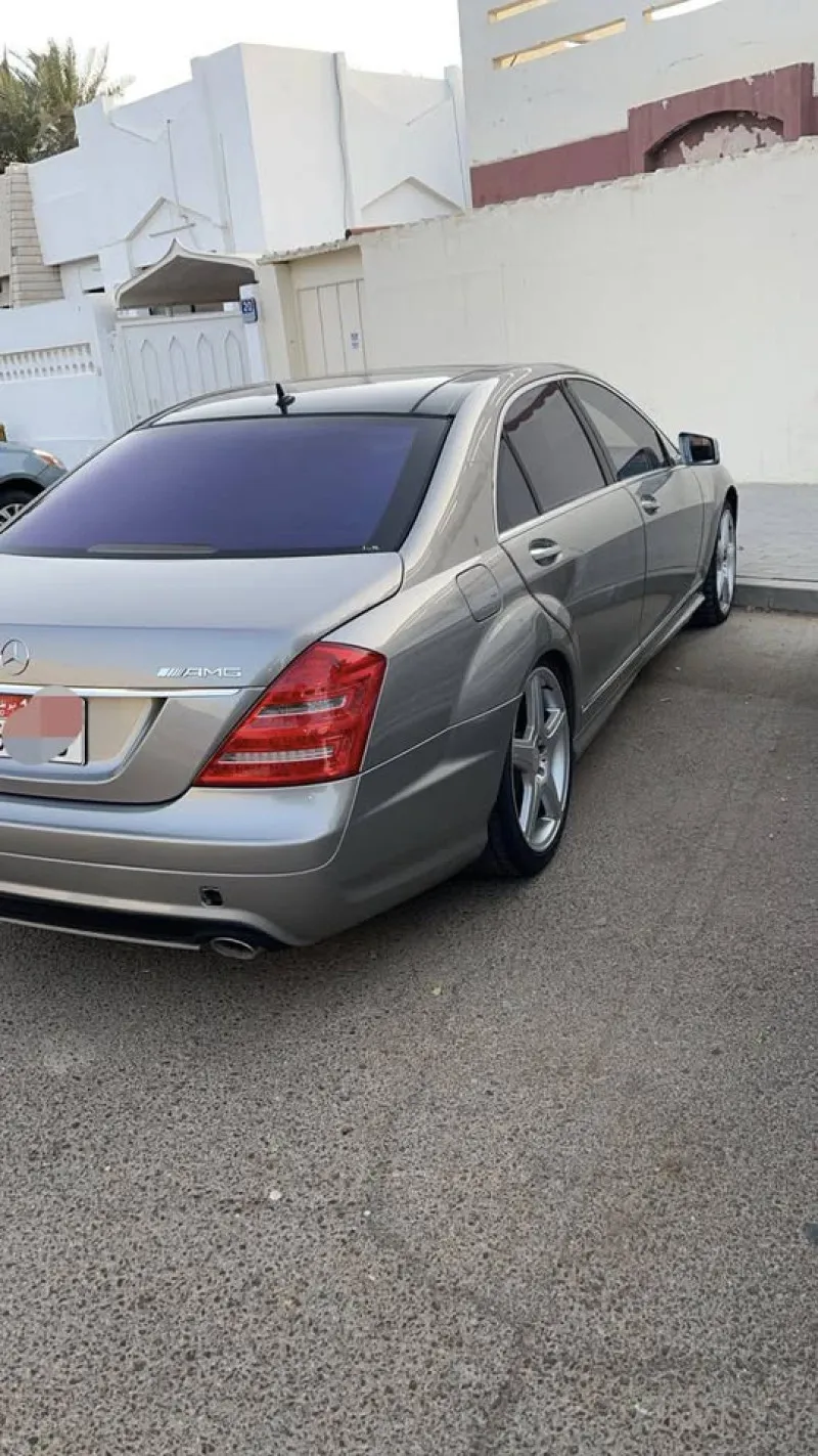 2009 Mercedes-Benz S-Class in Dubai