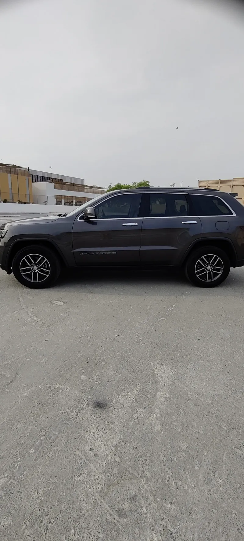 2017 جييب جراند شيروكي in Dubai