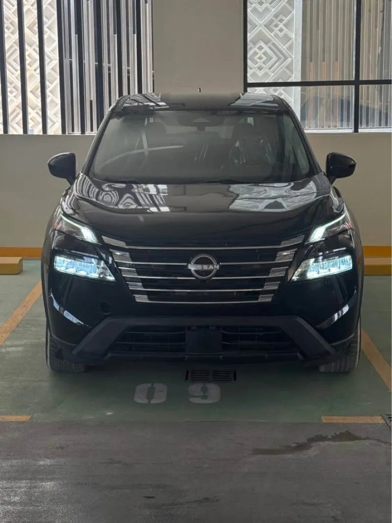 2024 Nissan Rogue in Dubai