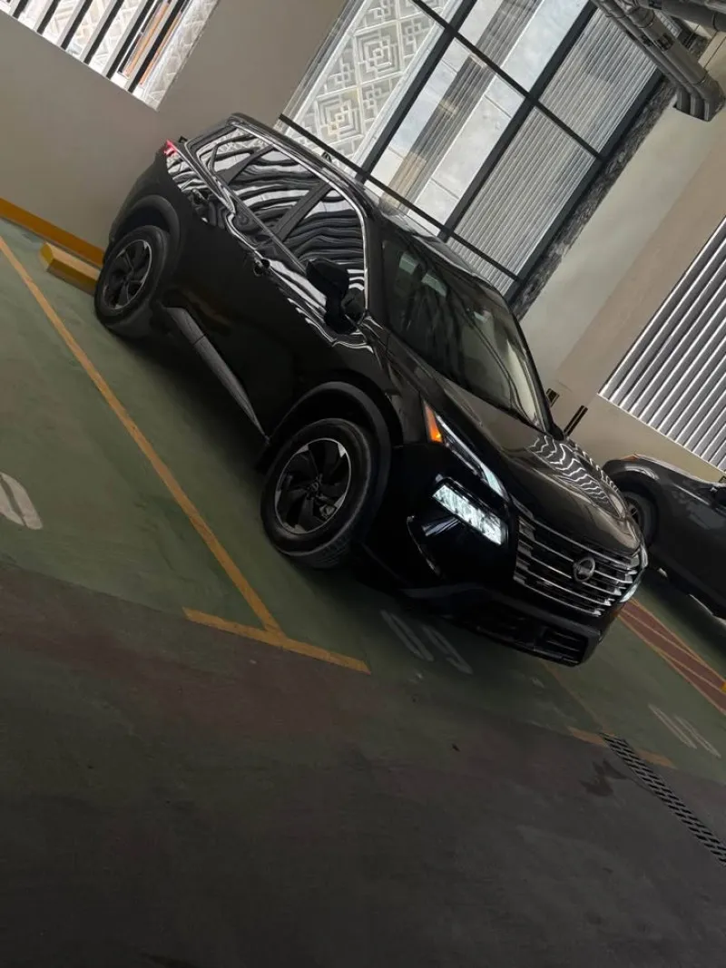 2024 Nissan Rogue in Dubai