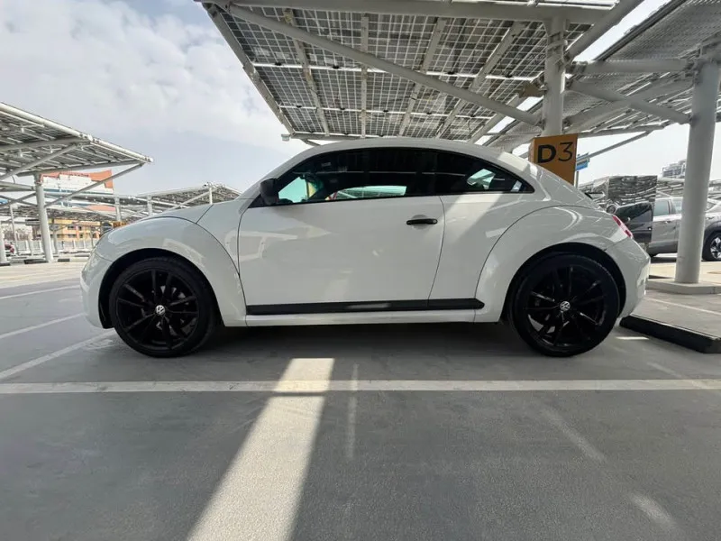 2015 Volkswagen Beetle in Dubai