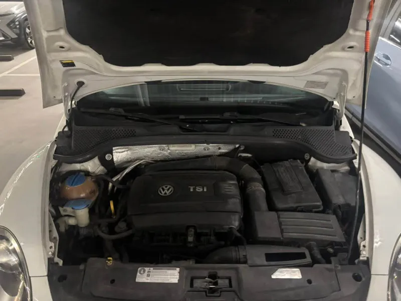 2015 Volkswagen Beetle in Dubai