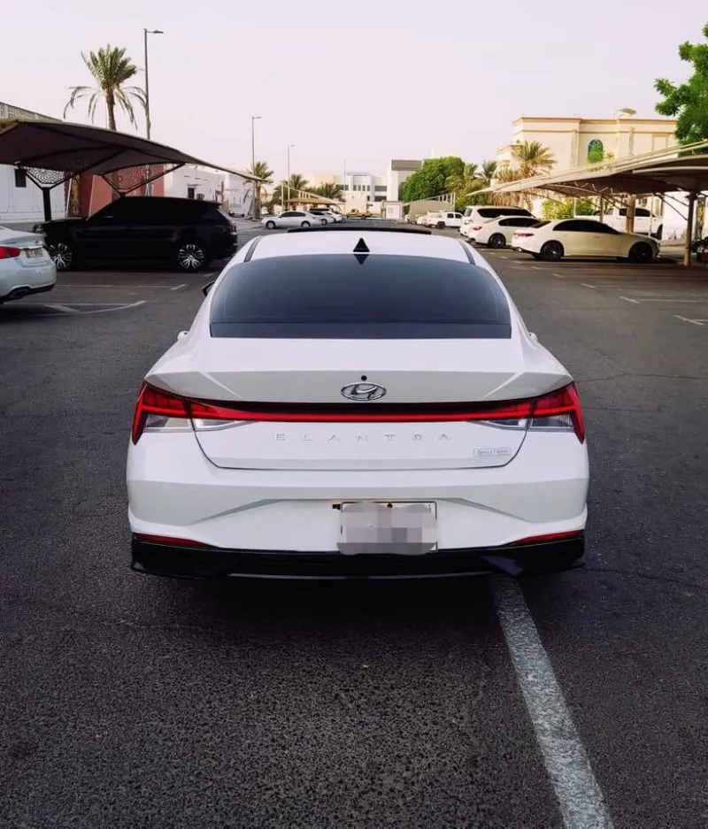 2022 Hyundai Elentra in Dubai