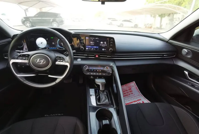 2022 Hyundai Elentra in Dubai