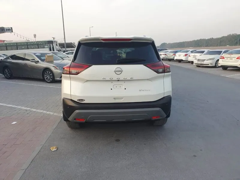 2023 Nissan Rogue in Dubai