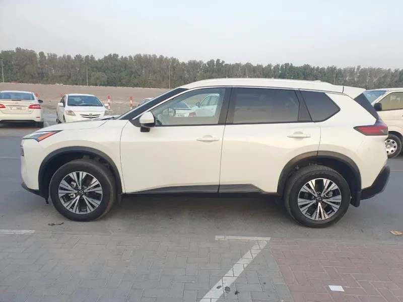 2023 Nissan Rogue in Dubai