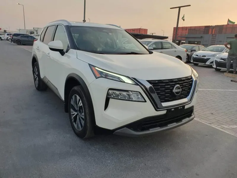 2023 Nissan Rogue in Dubai