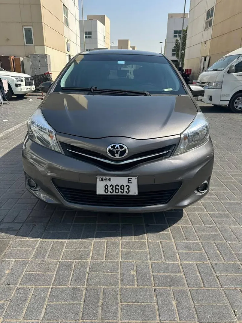 2012 تويوتا ياريس in Dubai