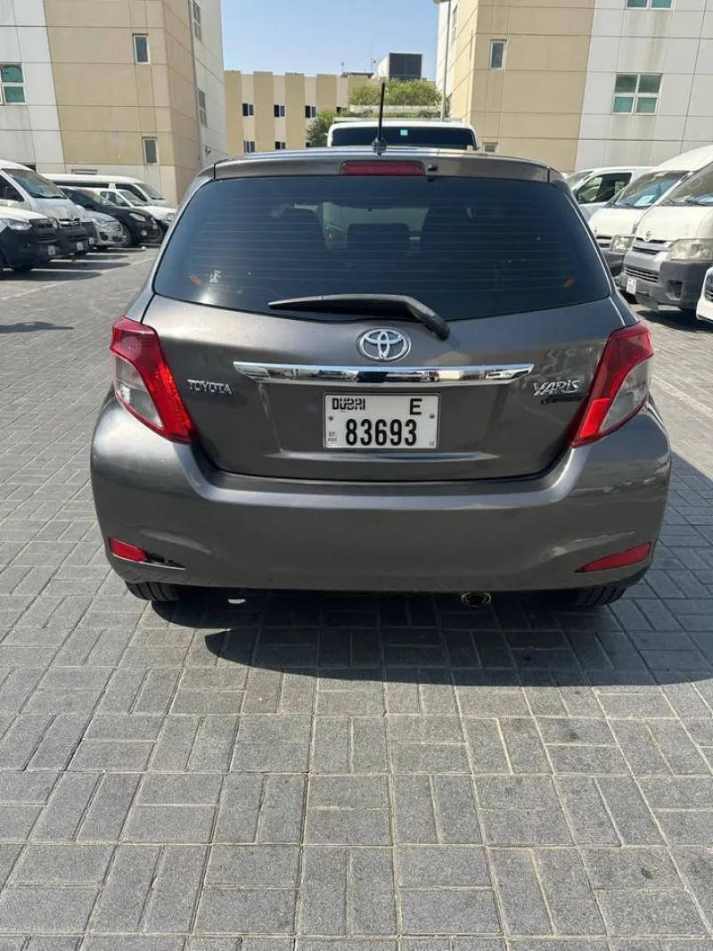 2012 تويوتا ياريس in Dubai