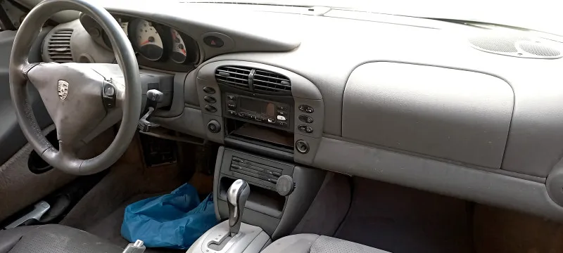 2000 Porsche 911 Carrera in Dubai