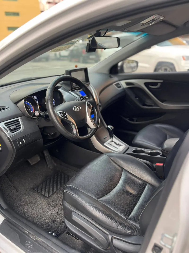 2012 Hyundai Avante in Dubai