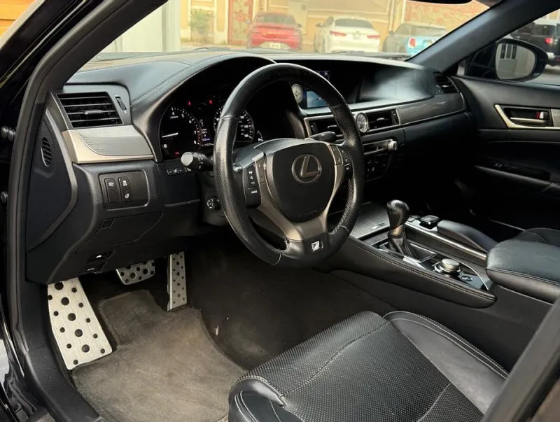 2015 Lexus GS in Dubai