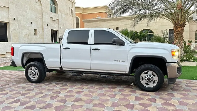 2017 GMC Sierra in Dubai