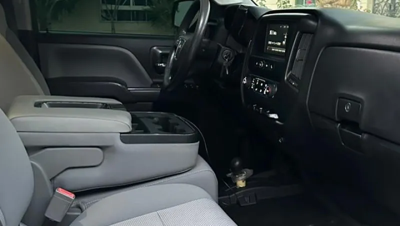 2017 GMC Sierra in Dubai
