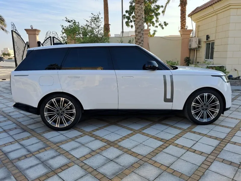 2023 لاند روفر رينج روفر in Dubai