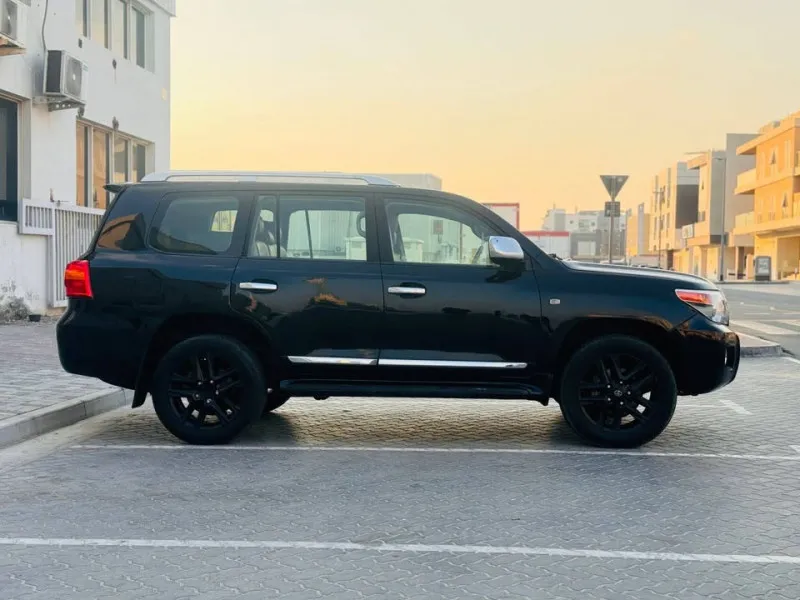 2011 Toyota Land Cruiser in Dubai