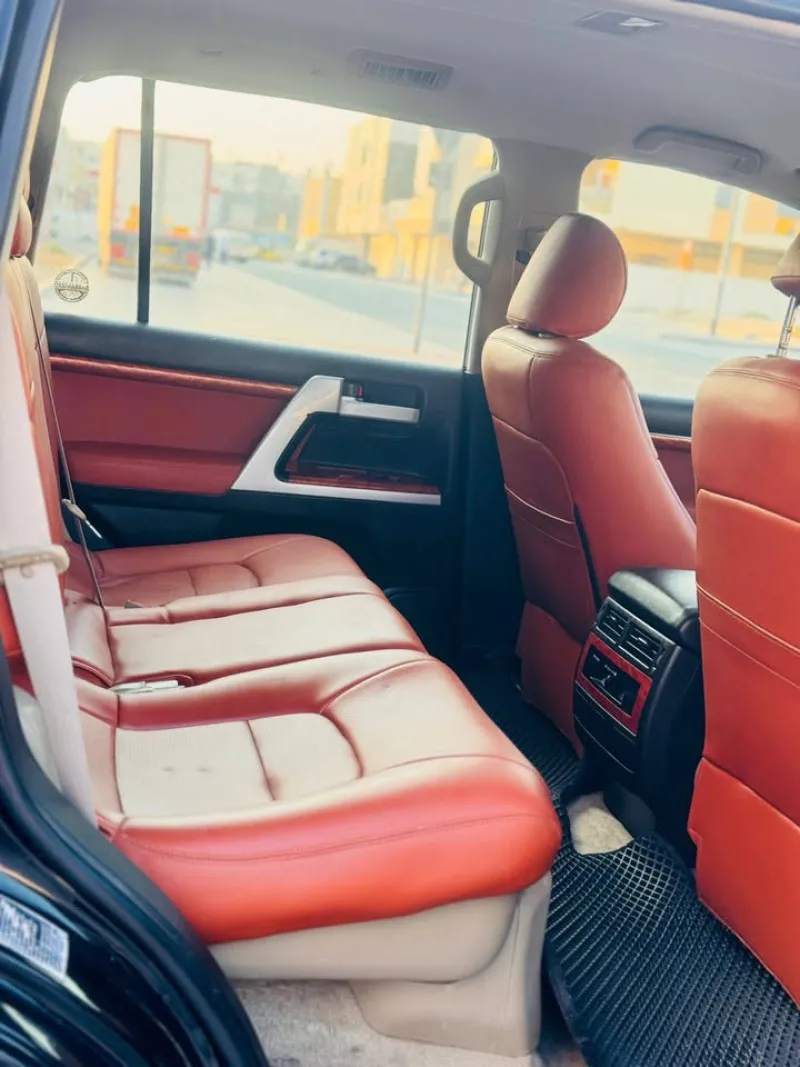 2011 Toyota Land Cruiser in Dubai