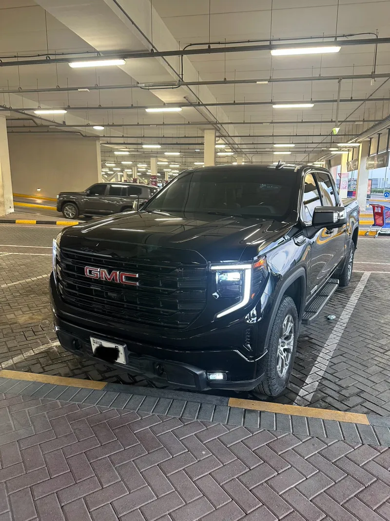 2023 جي أم سي سييرا in Dubai