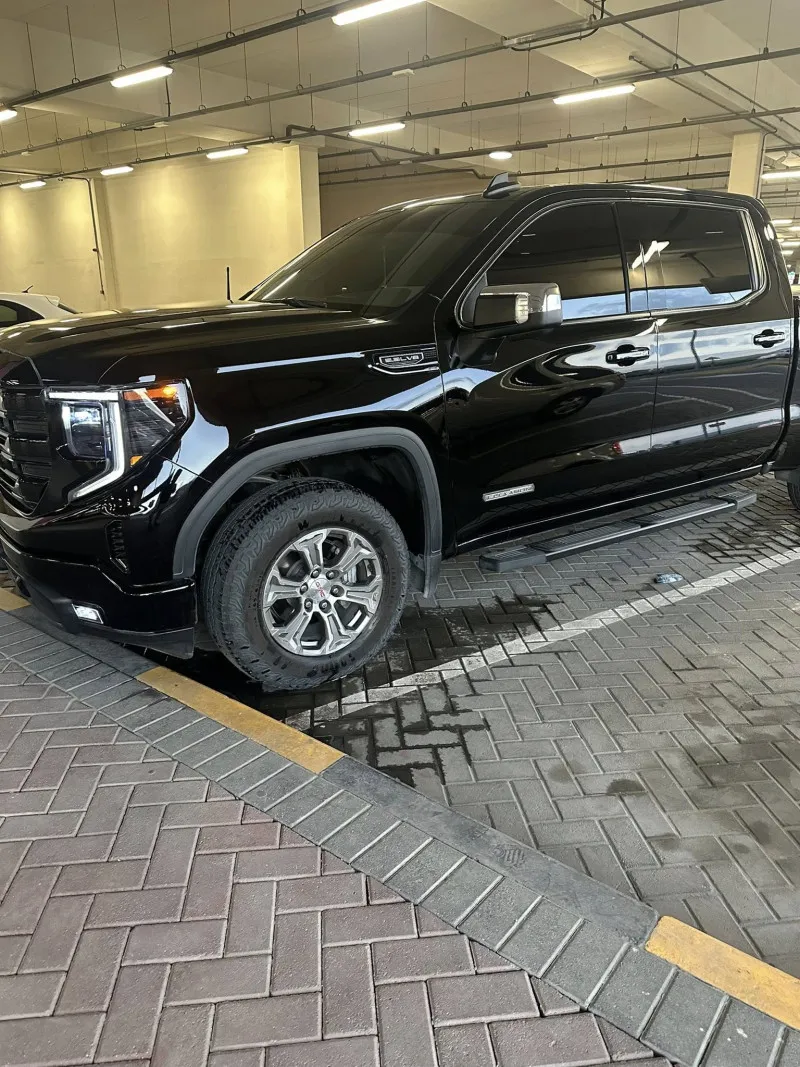 2023 جي أم سي سييرا in Dubai