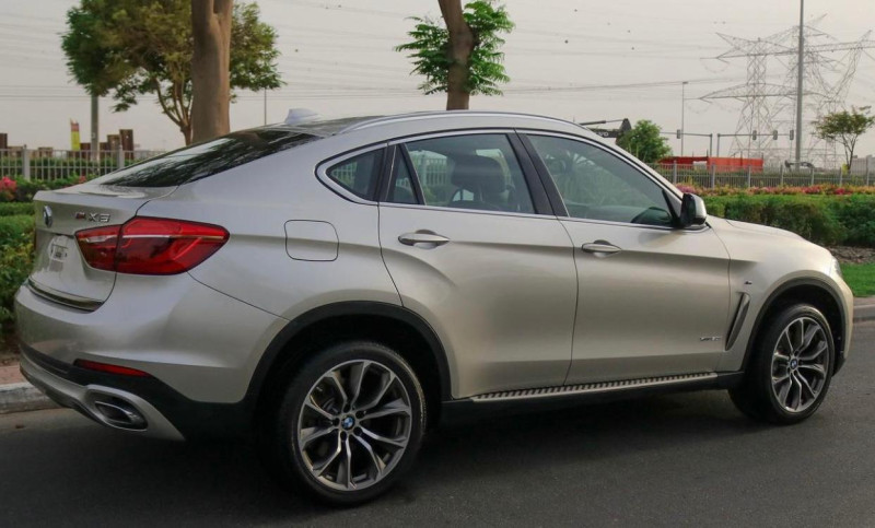 2016 BMW X6 in dubai