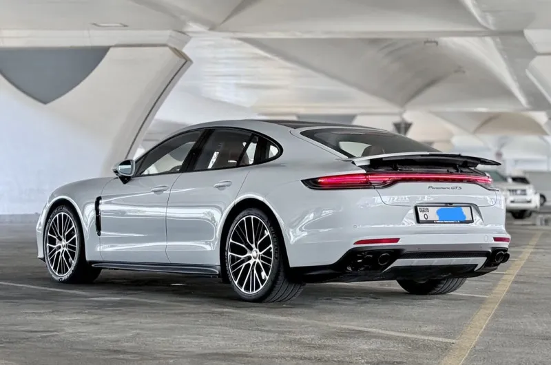 2022 Porsche Panamera in Dubai