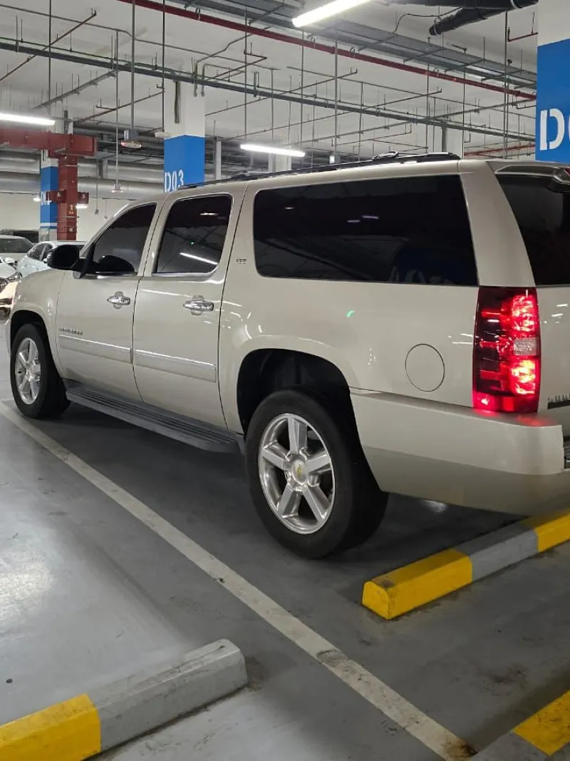 2013 Chevrolet Suburban in Dubai
