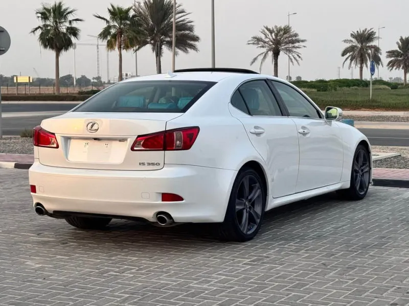 2011 لكزس أي أس ٣٥٠ in Dubai