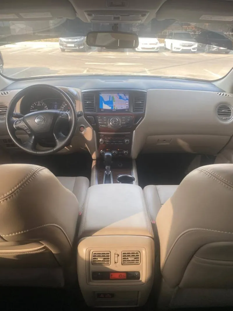 2020 Nissan Pathfinder in Dubai