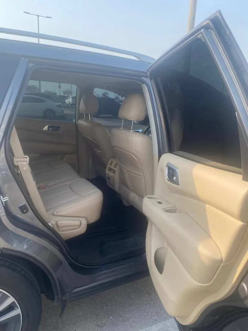 2020 Nissan Pathfinder in Dubai