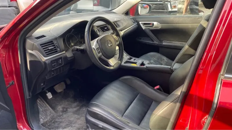 2013 Lexus CT200H in Dubai