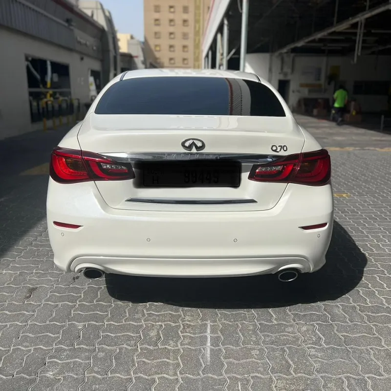 2018 Infiniti Q70 in Dubai