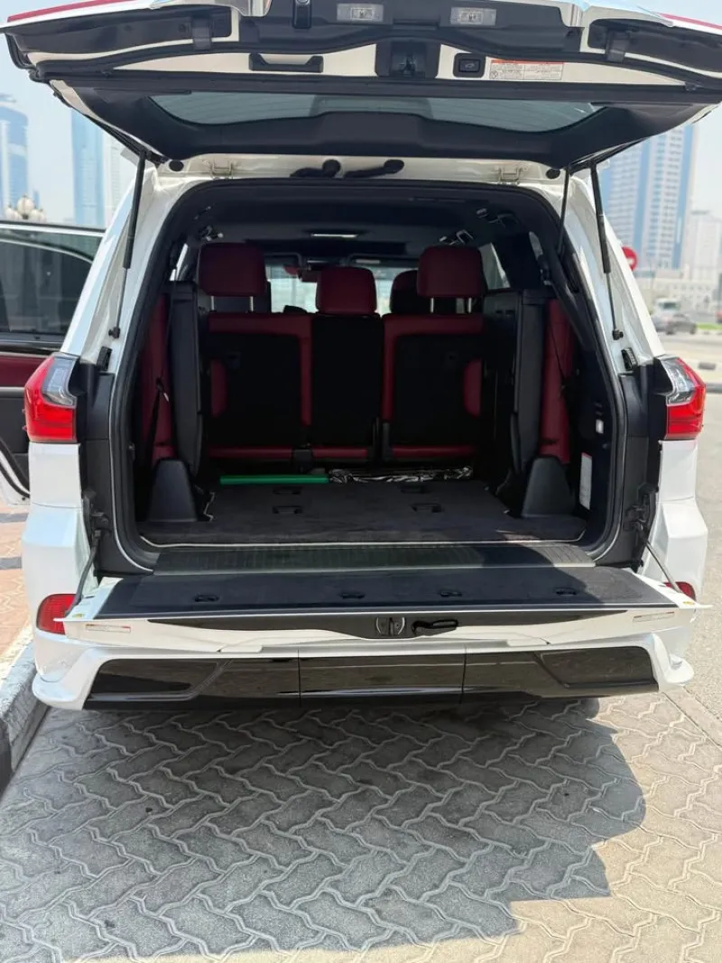 2021 لكزس أل أكس ٥٧٠ in Dubai