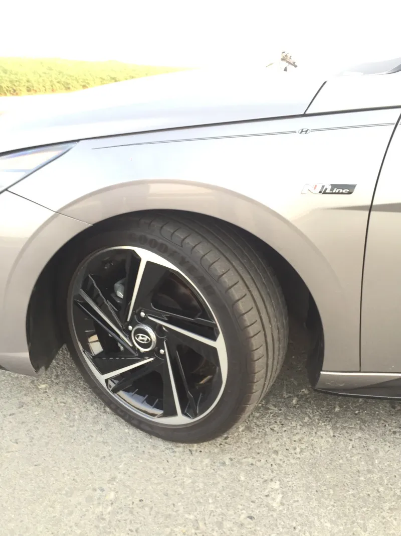 2021 Hyundai Elentra in Dubai